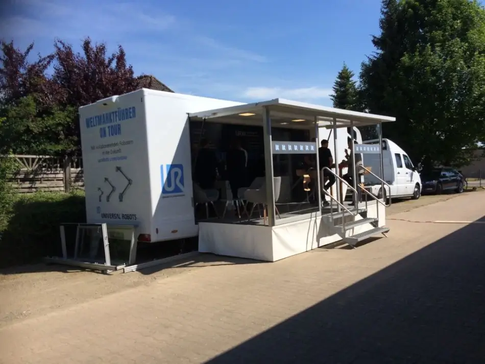 Truck von Universal Robots zur Roadshow in Dahlenburg