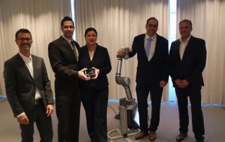Nadine und Thomas Lorenscheit bei Universal Robots zur Auszeichnung als offizieller Partner von UR