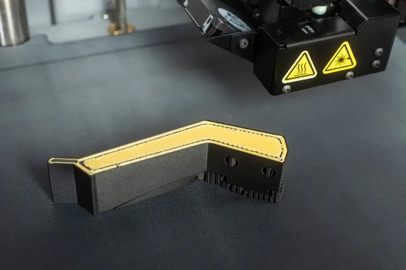 3D-Druck Element - Greiferbacke - Onyx mit einer Verstärkung aus Kevlar