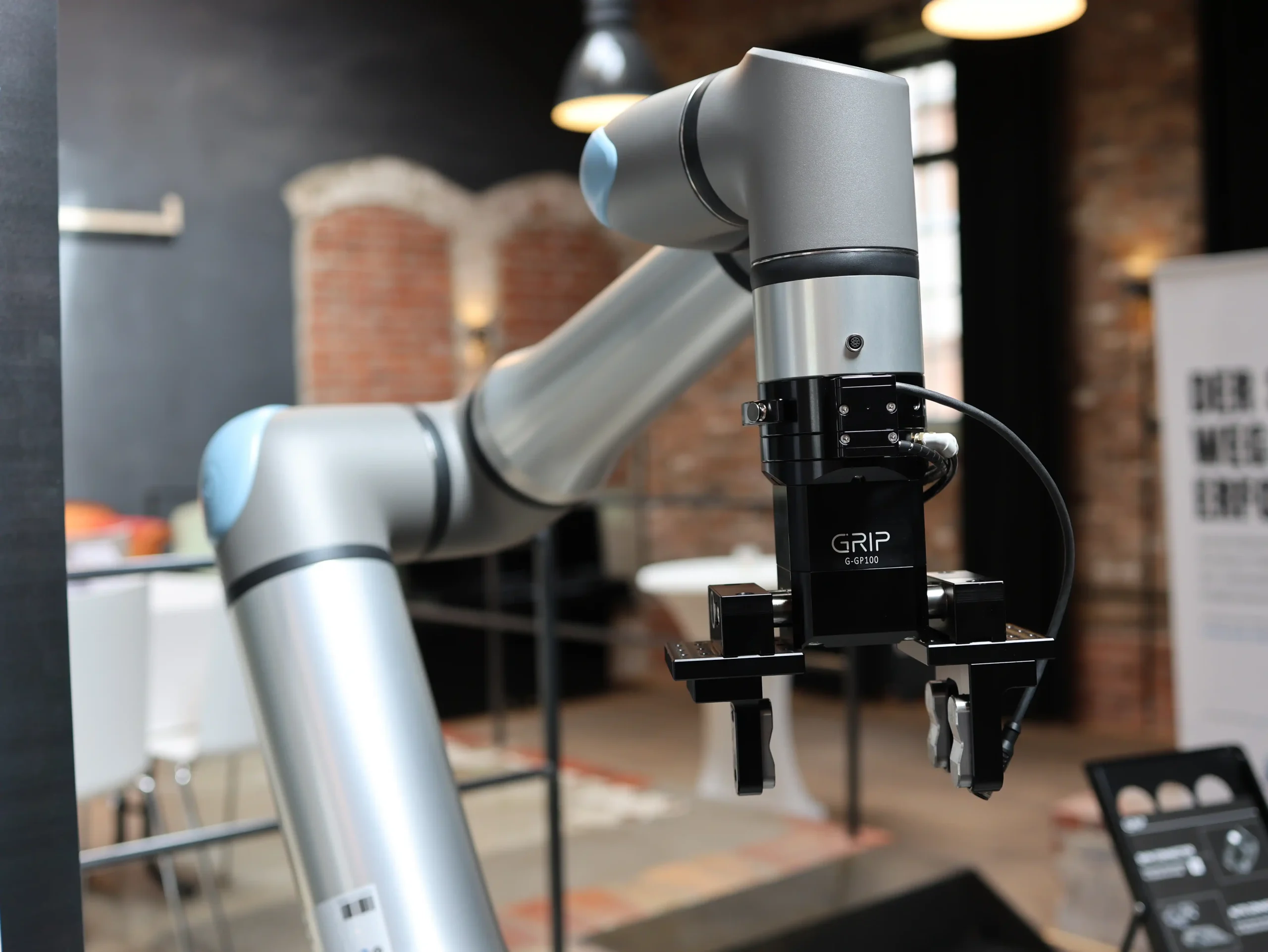 ur-cobot-grip-greifer-anwendung ur cobot grip greifer anwendung scaled